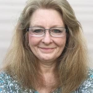 Meet your Posher, Leslie